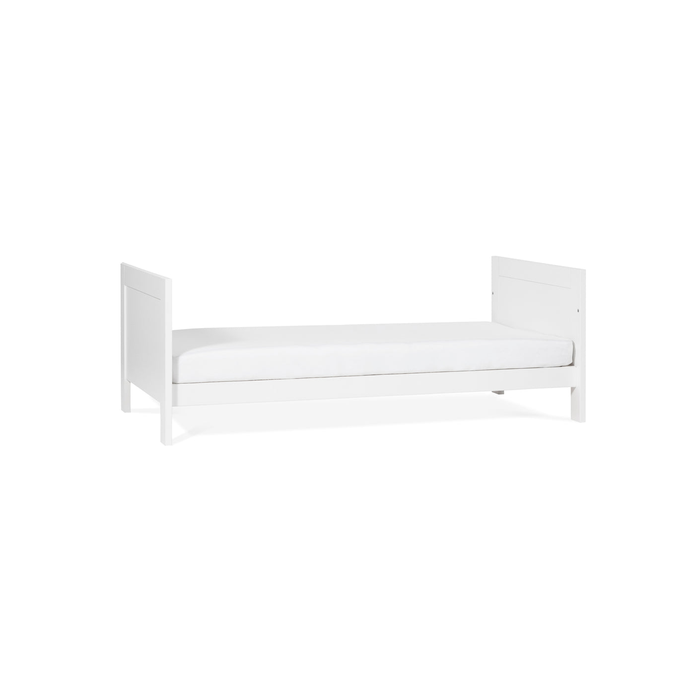 Silver Cross Cot Bed and Dresser - Finchley White