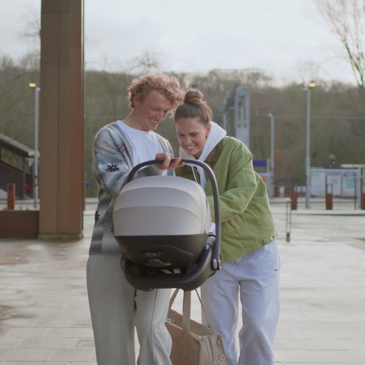 Silver Cross Glide Plus 360 Infant Car Seat - Iconic Black