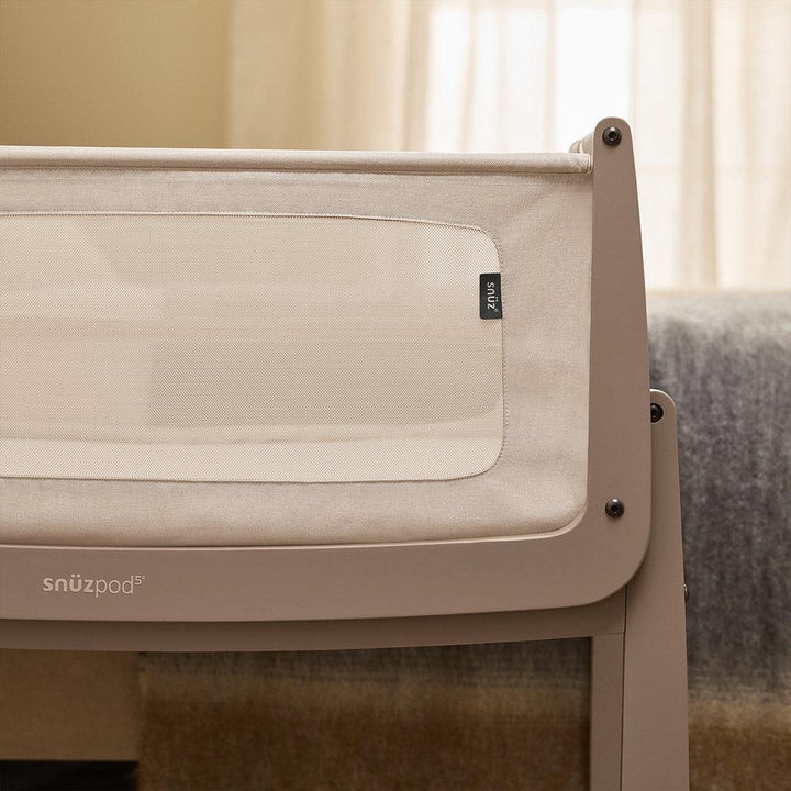 SnuzPod5 Bedside Crib - Mocha