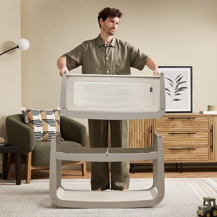 SnuzPod5 Bedside Crib - Pebble