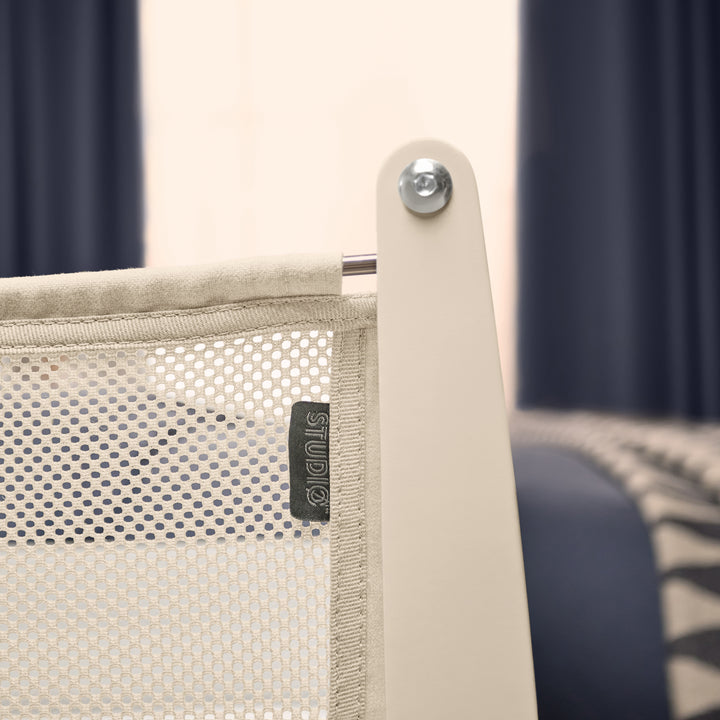SnuzPod Studio Bedside Crib with mattress - Vienna