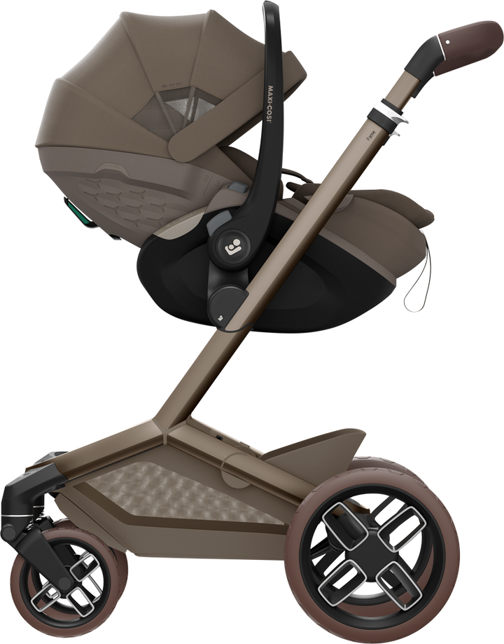 Maxi-Cosi FAME 8 Piece Premium Travel System - Oak Truffle