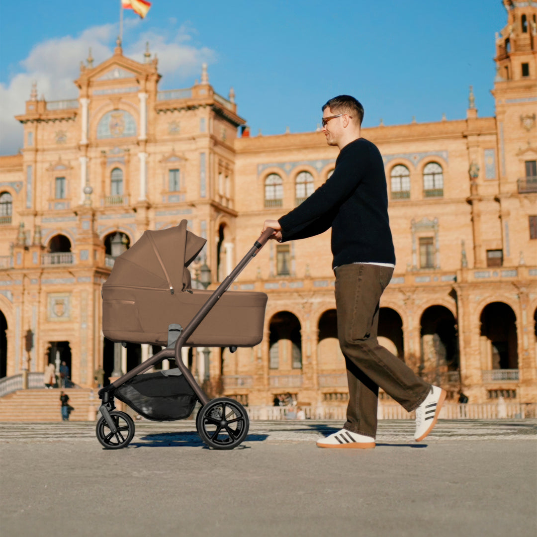 Silver Cross Breez Ultimate 360 Car Seat Bundle - Maple