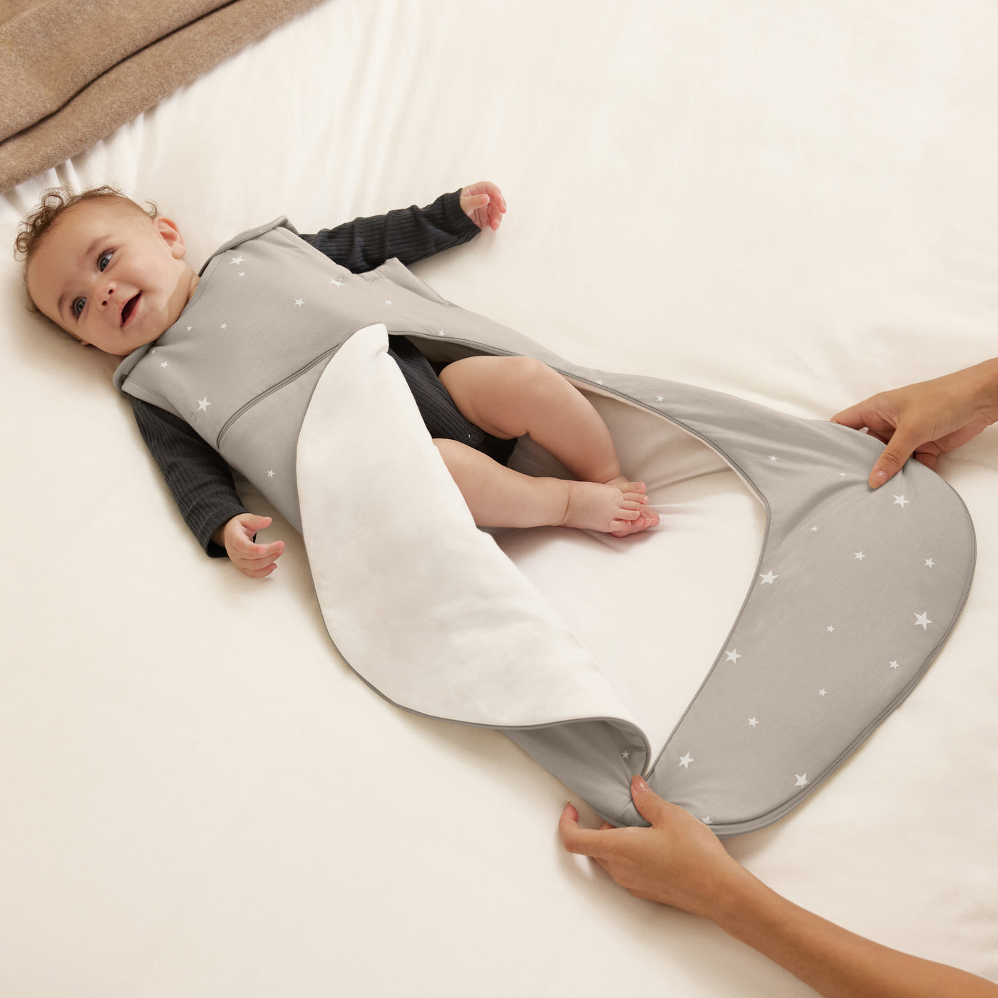 SnuzPouch Sleeping Bag 2.5 Tog (0-6 Months) - Grey Star