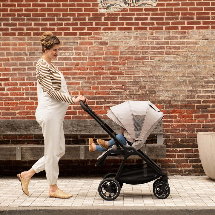 Nuna TRIV next ARRA FLEX bundle - Caviar