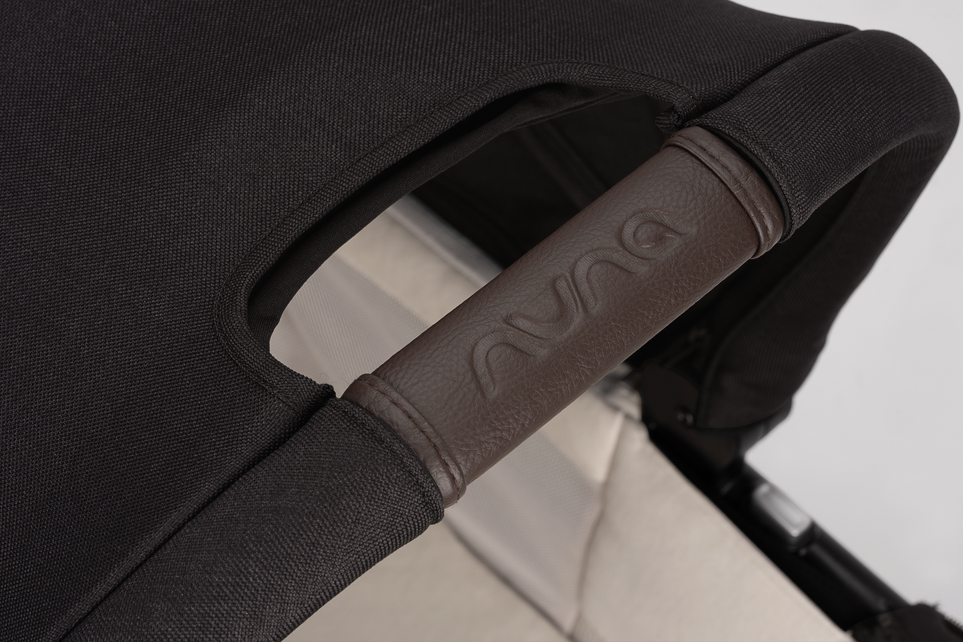 Nuna TRIV next ARRA FLEX bundle - Caviar