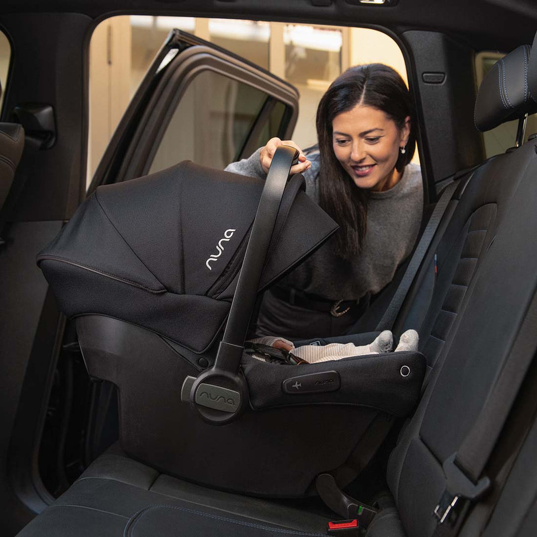 Nuna TRIV Next PIPA Urbn Bundle - Biscotti