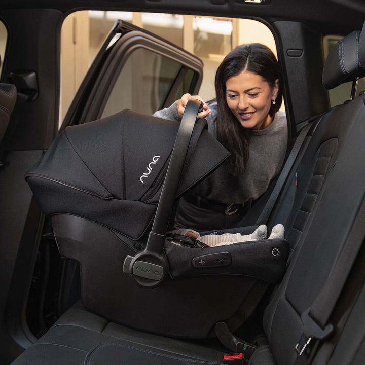 Nuna TRIV Next PIPA Urbn Bundle - Biscotti