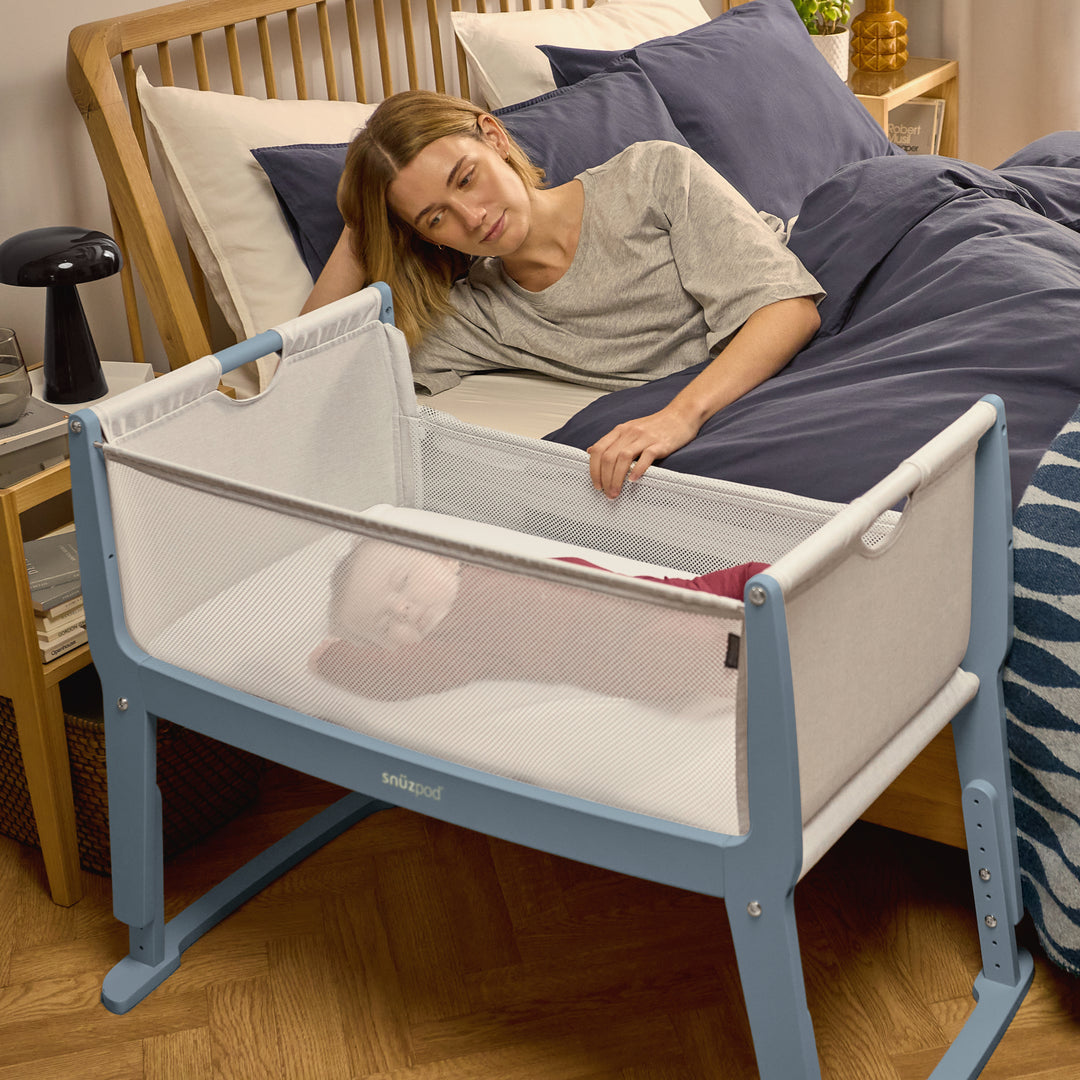 SnuzPod Studio Bedside Crib with mattress - Santorini Sky