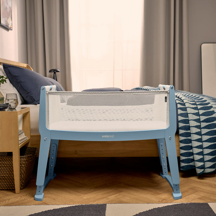 SnuzPod Studio Bedside Crib with mattress - Santorini Sky