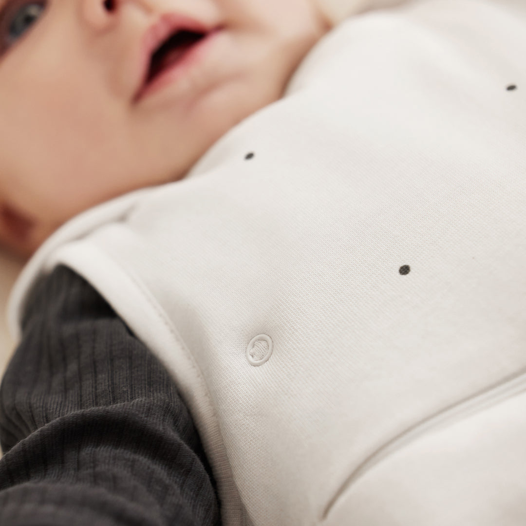SnuzPouch Sleeping Bag 1.0 Tog (0-6 Months) - White Dot