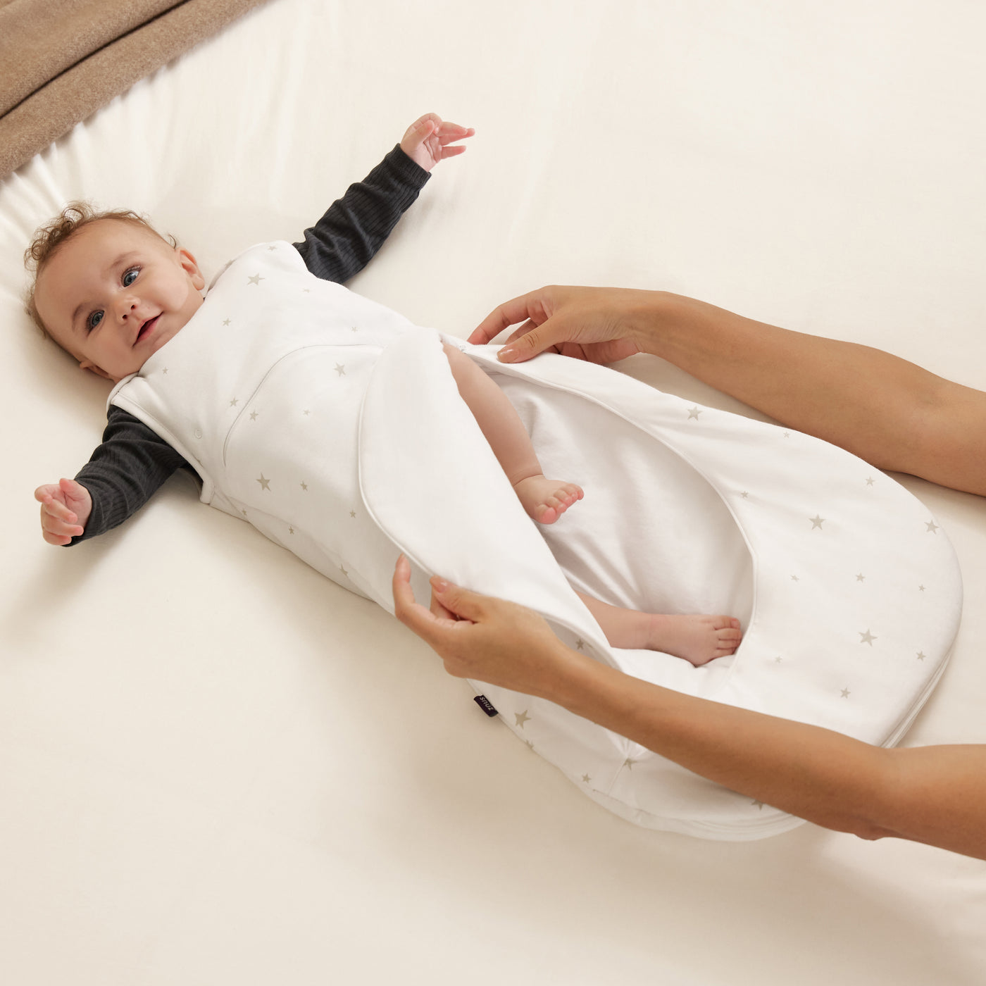 SnuzPouch Sleeping Bag 1.0 Tog (0-6 Months) - White Star