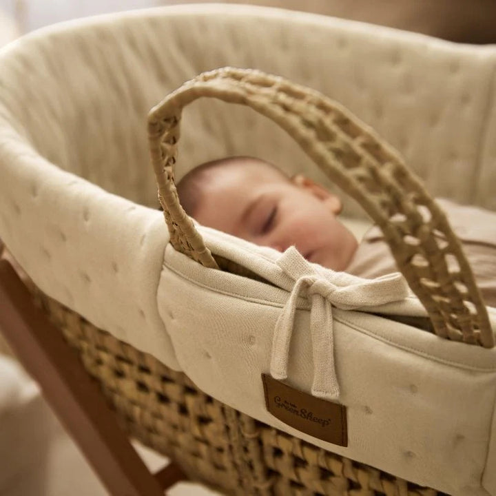Little Green Sheep Organic Dimple Quilted Moses Basket, Mattress & Walnut Static Stand - Linen