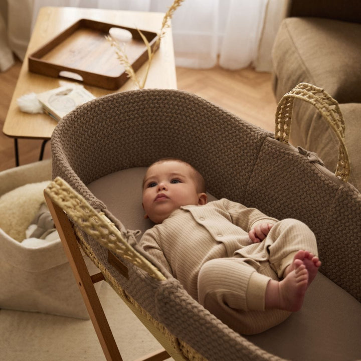 Little Green Sheep Organic Knitted Moses Basket, Mattress & Natural Rocking Stand - Cocoa
