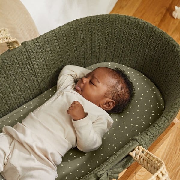 Little Green Sheep Organic Knitted Moses Basket, Mattress & Walnut Rocking Stand - Juniper