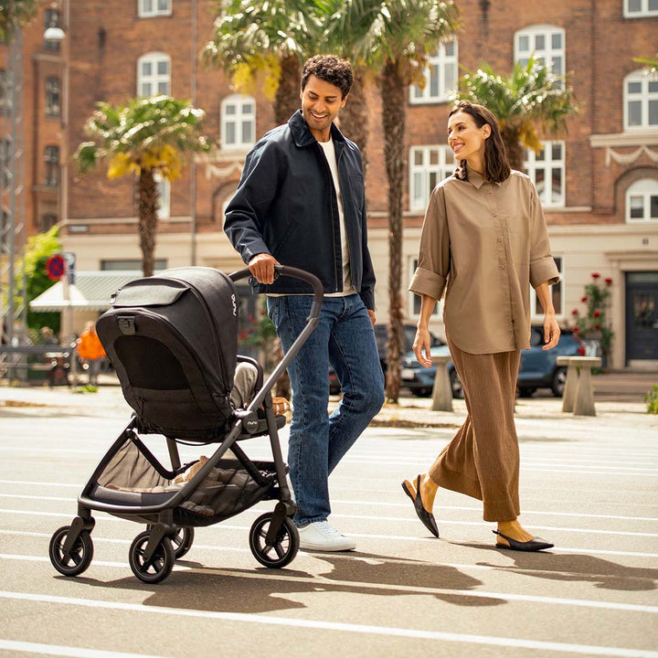 Nuna SWIV Pipa Urbn Bundle - Caviar