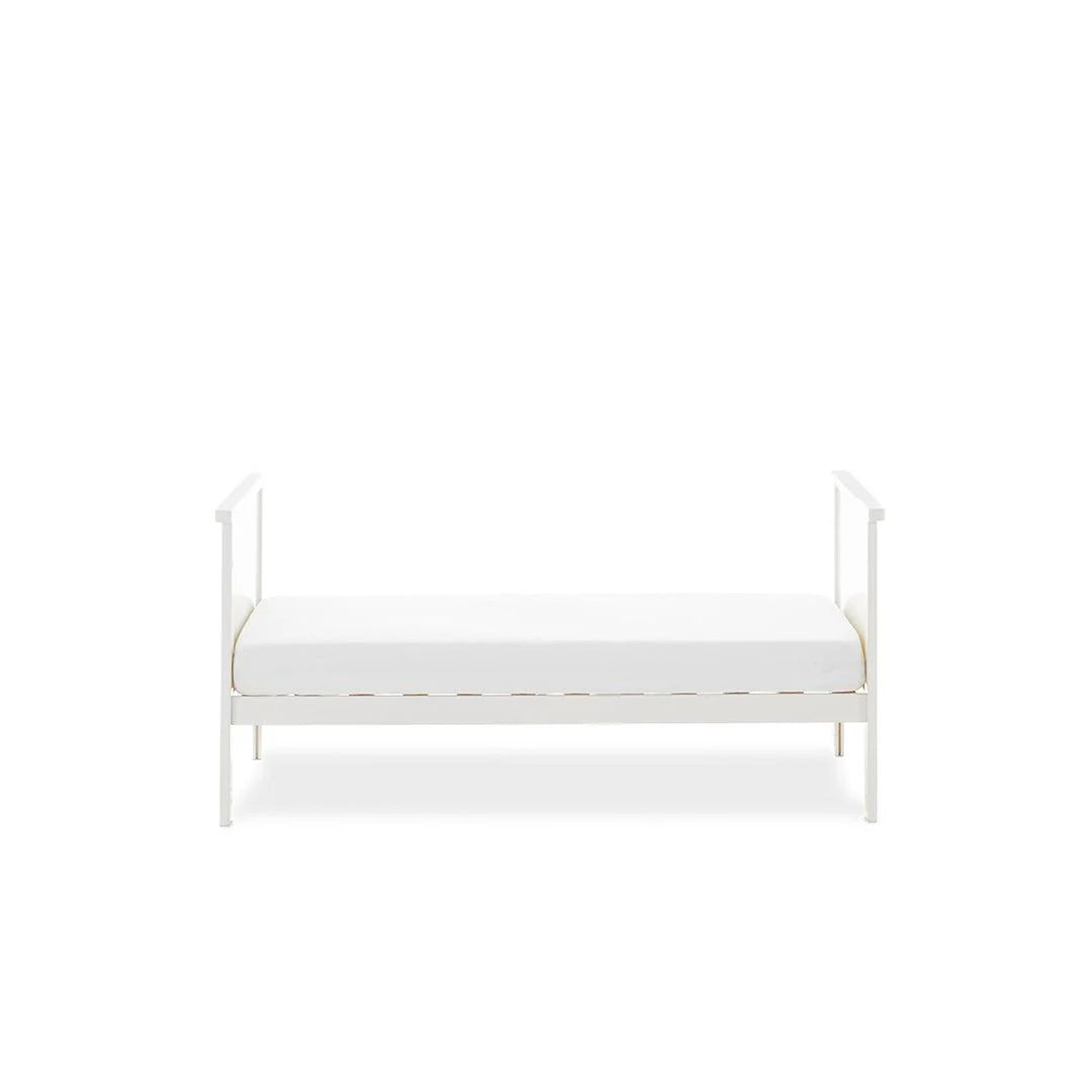 OBaby Evie Cot Bed - White