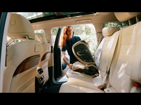 Cybex Solution G2 i-Size Foldable Child Car Seat - Magic Black