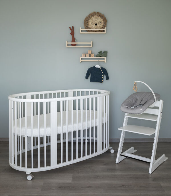STOKKE SLEEPI ホワイトオーバル ベビーベッド Stokke Sleepi Bed V3 - White – Baby Nest